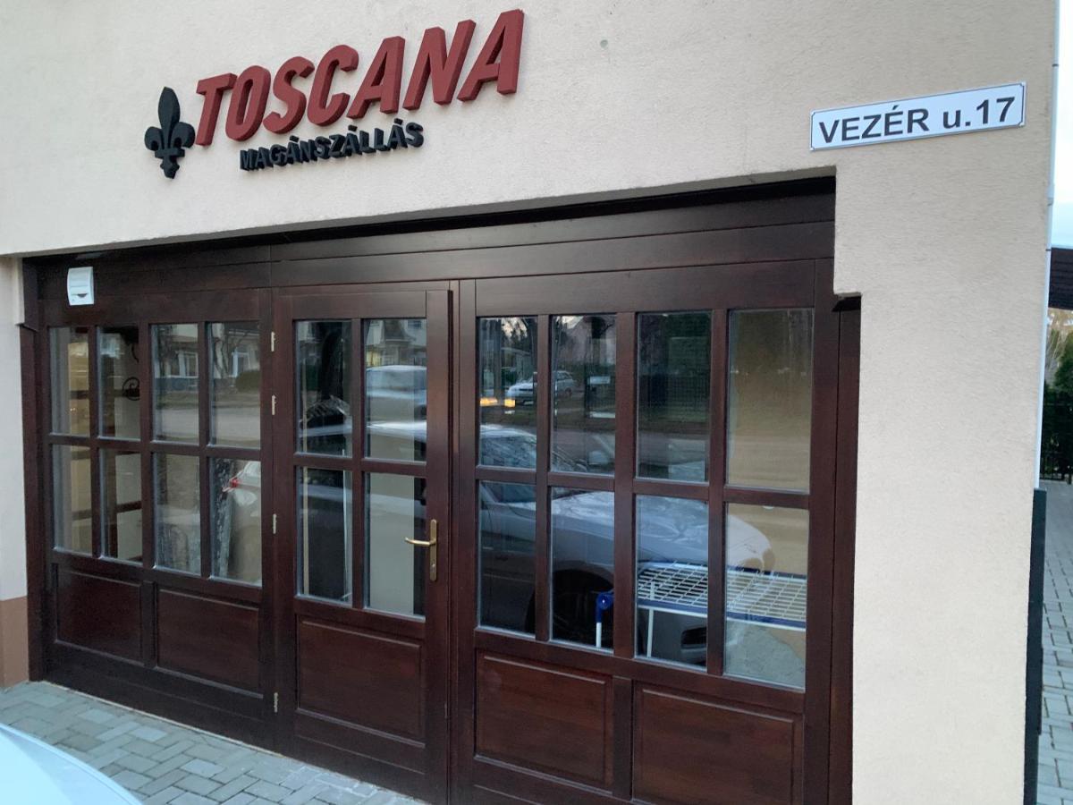 Toscana 데브레첸 외부 사진